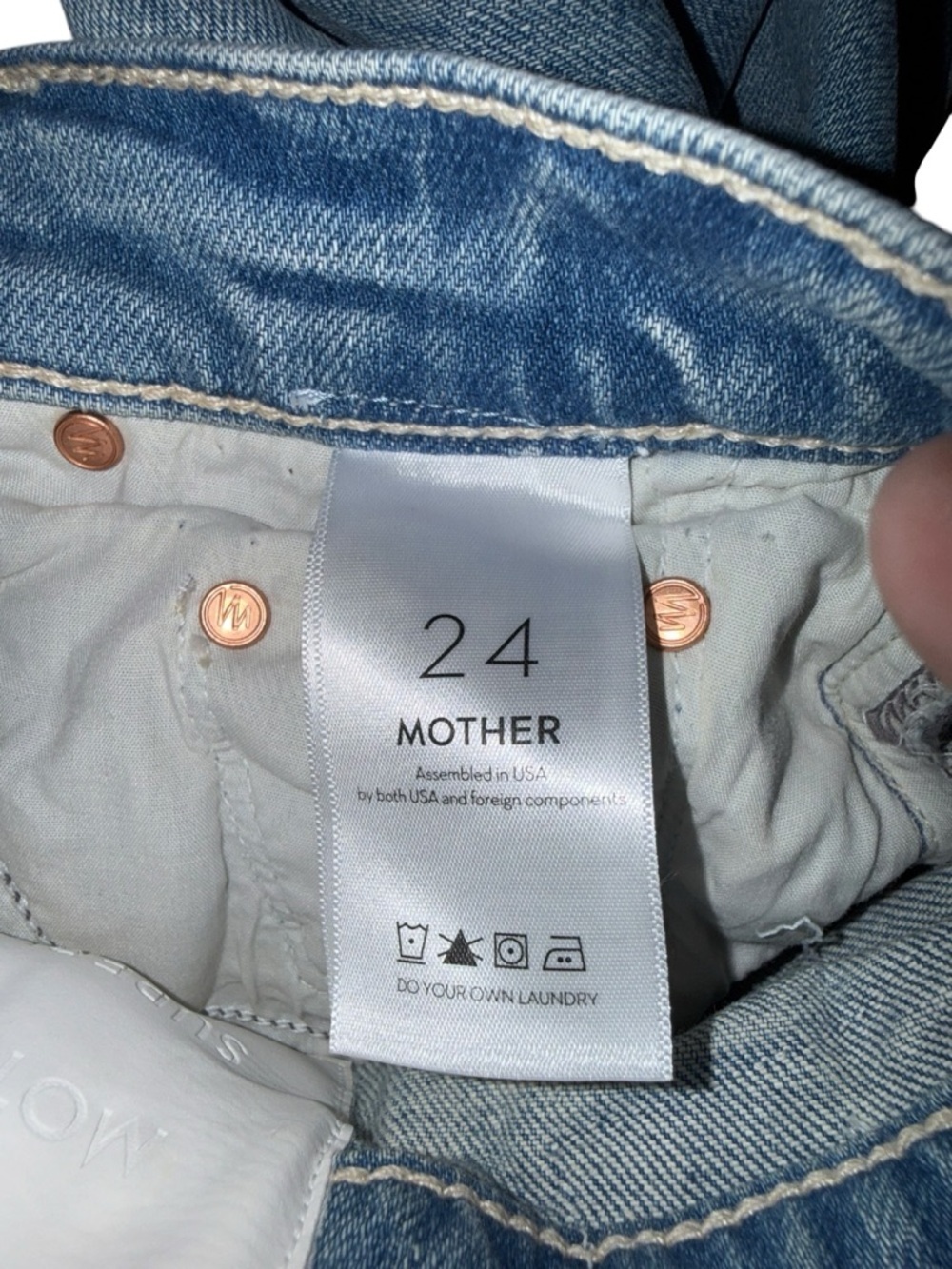 NWT- MOTHER Superior- The Tomcat Jeans – The Confession Wash - Size 24 - Picture 9 of 11